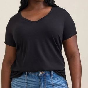 Torrid Girlfriend Signature Jersey V-Neck Tee BLACK size 2